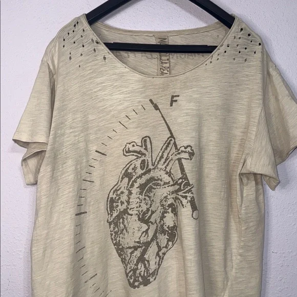 Magnolia Pearl Women Cream Heart Graphic Tee Size L - Picture 2 of 10